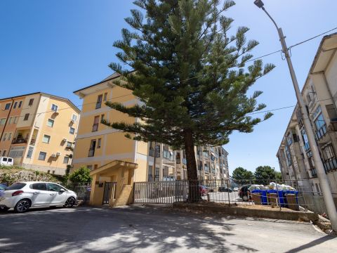 Via Giovanni Paolo Parisio, 8 - Catanzaro