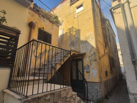 Via Santissimi Martiri, 67