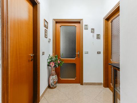 Viale Nazario Sauro, 5