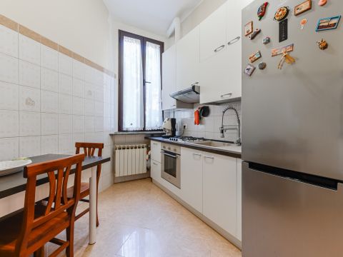Viale Nazario Sauro, 5