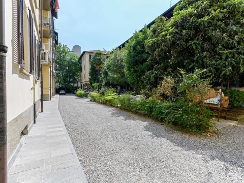 Viale Nazario Sauro, 5
