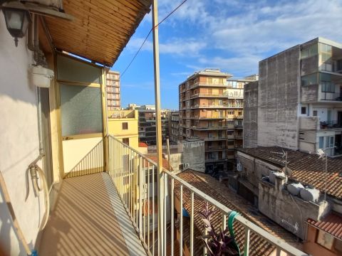 Via Papale, 40