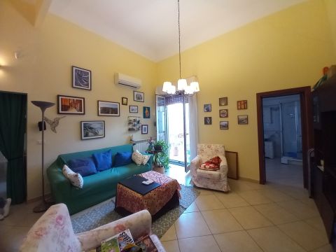 Via Papale, 40