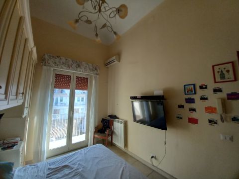 Via Papale, 40