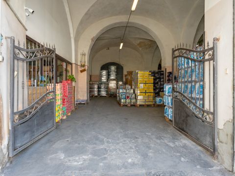 Piazza Maravigna, 9