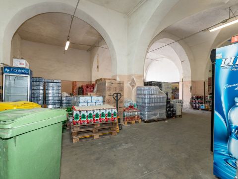 Piazza Maravigna, 9