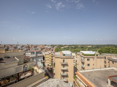 Via Trebio Littore, 6