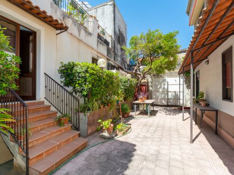 Via Santa Barbara, 39