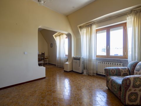 Via Domenico Mottola d'Amato 37