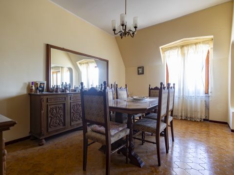 Via Domenico Mottola d'Amato 37