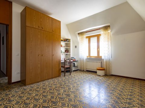 Via Domenico Mottola d'Amato 37
