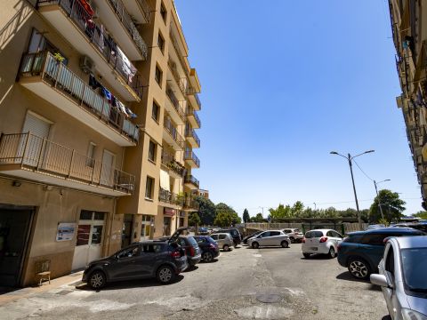 Via Domenico Mottola d'Amato 37