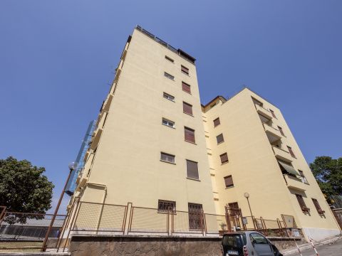 Via Camesena, 25