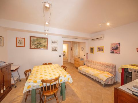 Via degli Amici 24