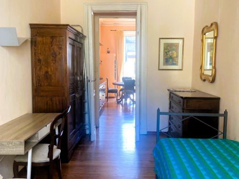 Via Carlo Tenivelli, 4