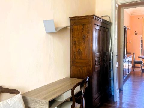 Via Carlo Tenivelli, 4