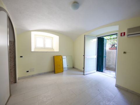 Corso Angelo Gianelli, 11
