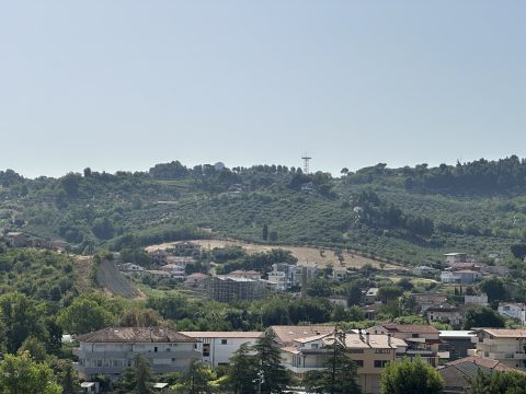 Via Sandro Pertini, 6