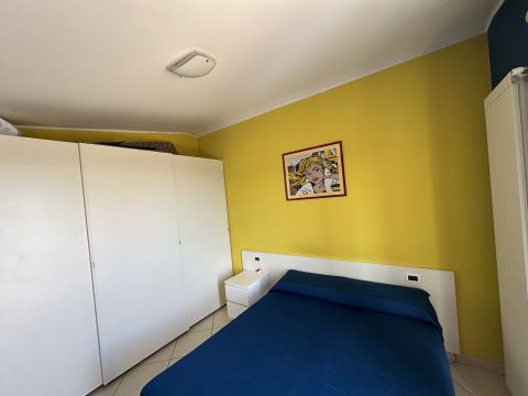 Via Sandro Pertini, 6