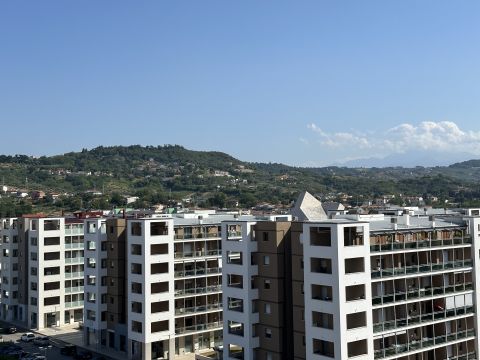 Via Sandro Pertini, 6