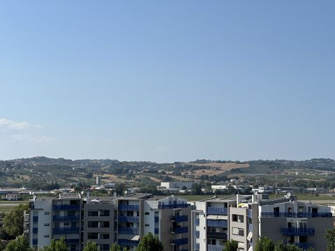 Via Sandro Pertini, 6