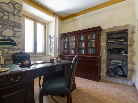 Via Elvidio Borelli, 6