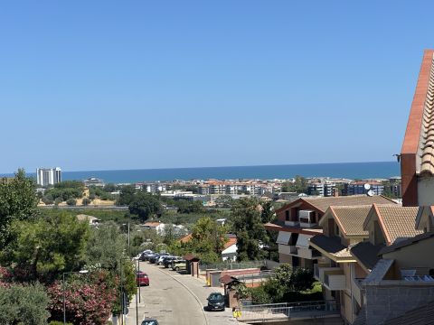 Via Levante, 32