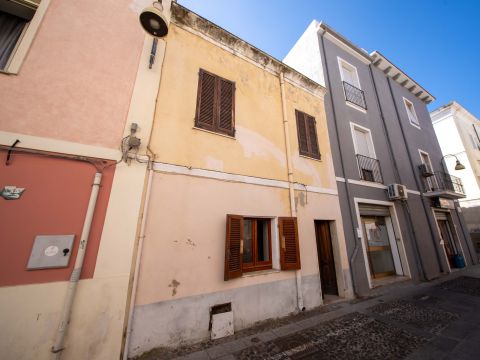 Via Giuseppe Verdi, 8
