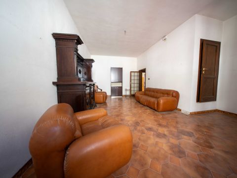 Via Giuseppe Verdi, 8