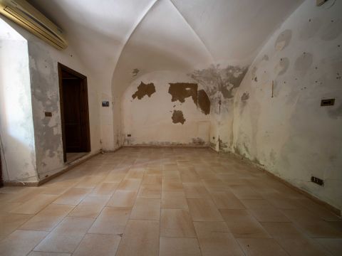 Via Giuseppe Verdi, 8