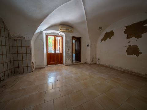 Via Giuseppe Verdi, 8