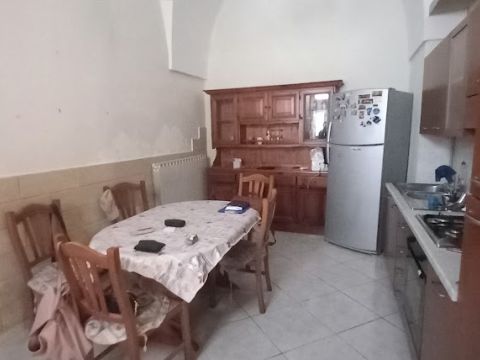 Via Giacosa, 24
