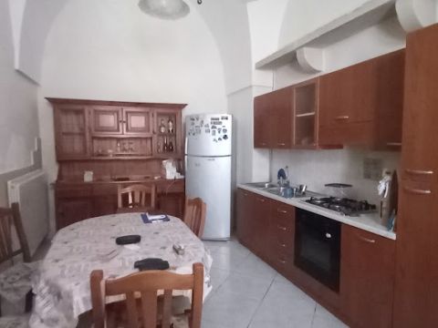 Via Giacosa, 24