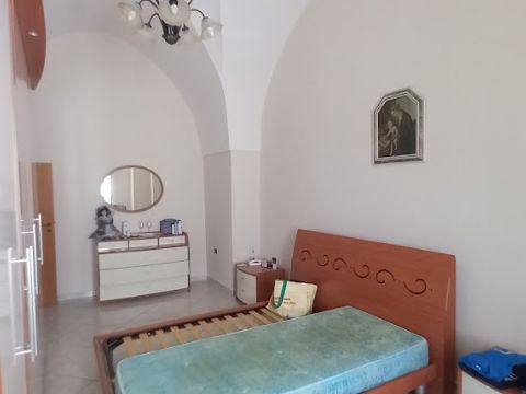 Via Giacosa, 24