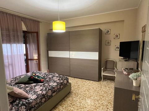 Via V. de Filippis 24