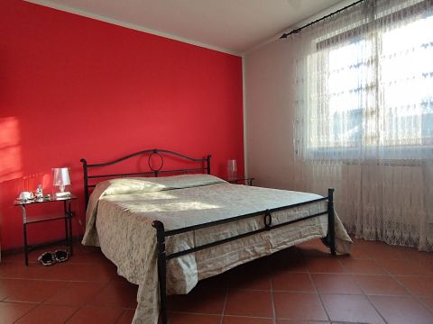Via P. Nenni, 15 - Motta Visconti