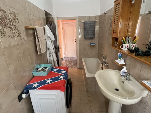 Via Vincenzo Sartori, 37