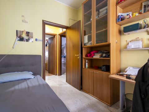 Via Raffaele Teti 27
