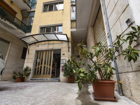 Via Raffaele Teti 27