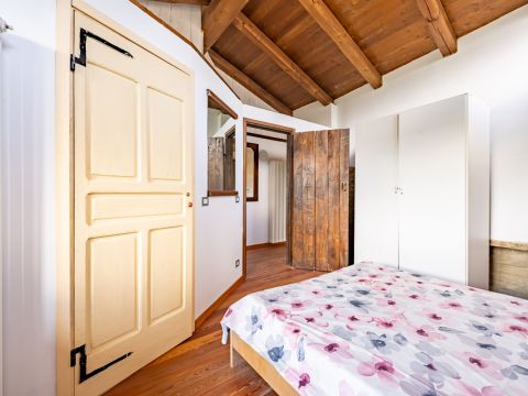 Via Borine, 51