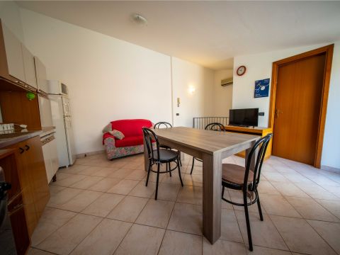 Via Moscatello, 41