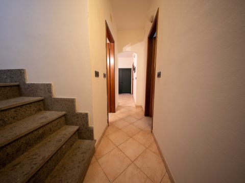Via Moscatello, 41