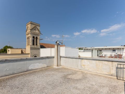 Piazza Roma, 32