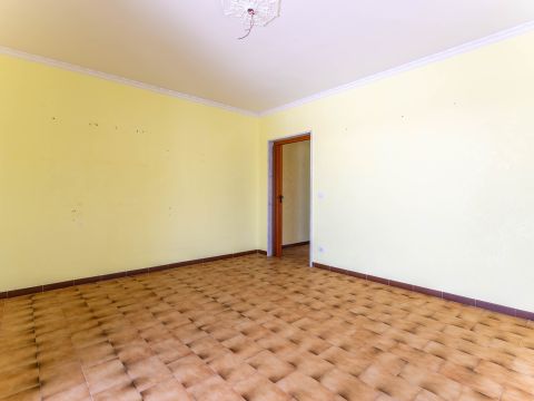 Via Soldato M. Mastrangelo, 2 - Grumo Appula