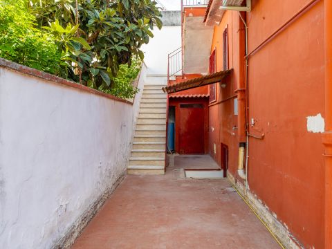 Via Soldato M. Mastrangelo, 2 - Grumo Appula