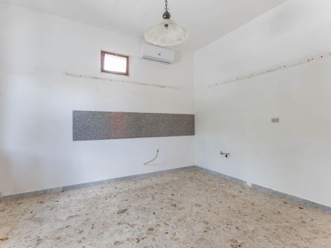 Via Soldato M. Mastrangelo, 2 - Grumo Appula