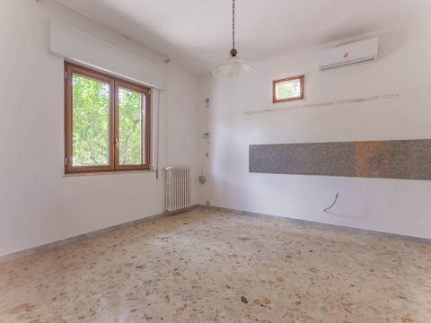 Via Soldato M. Mastrangelo, 2 - Grumo Appula