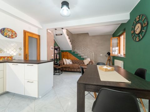 Via Carcara, 51