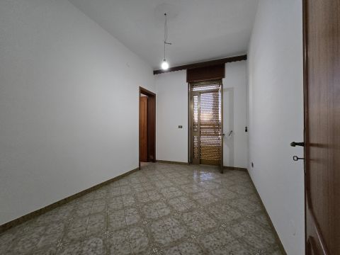 Via Giuseppe Parini, 10