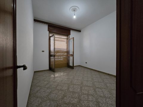 Via Giuseppe Parini, 10